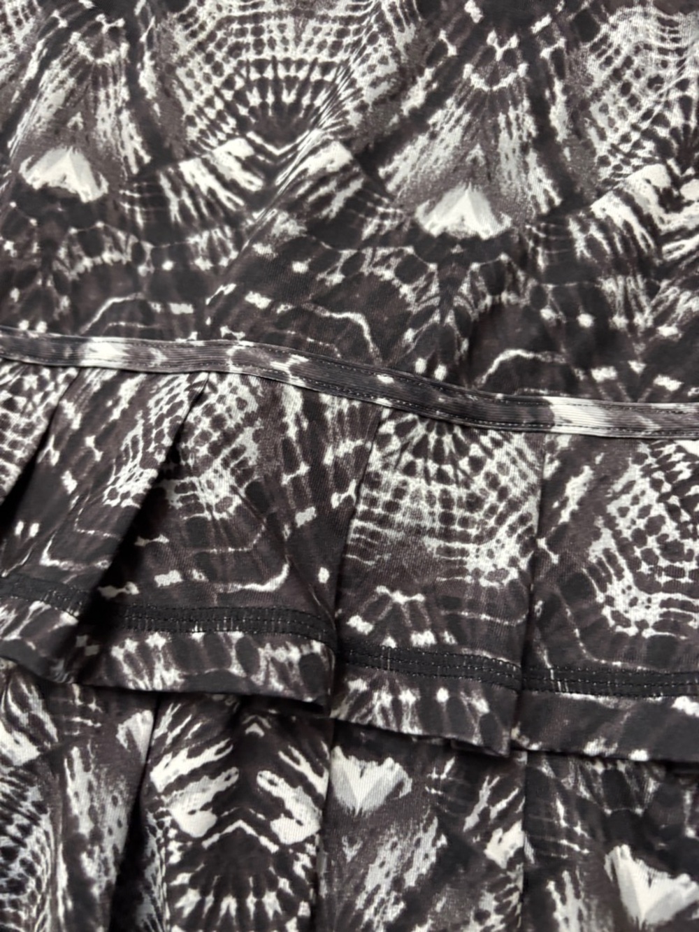 Ideology Black & White Geometric Circle Skater Skirt - Picture 4 of 8